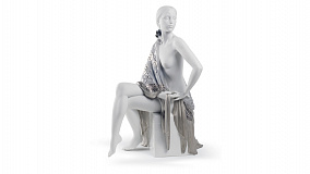 Фигурка Lladro Обнаженная с шалью 30х43 см, фарфор